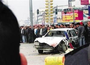 围观警车吃瓜视频免费观看,免费观看揭秘现场实况 第1张 围观警车吃瓜视频免费观看,免费观看揭秘现场实况 第1张